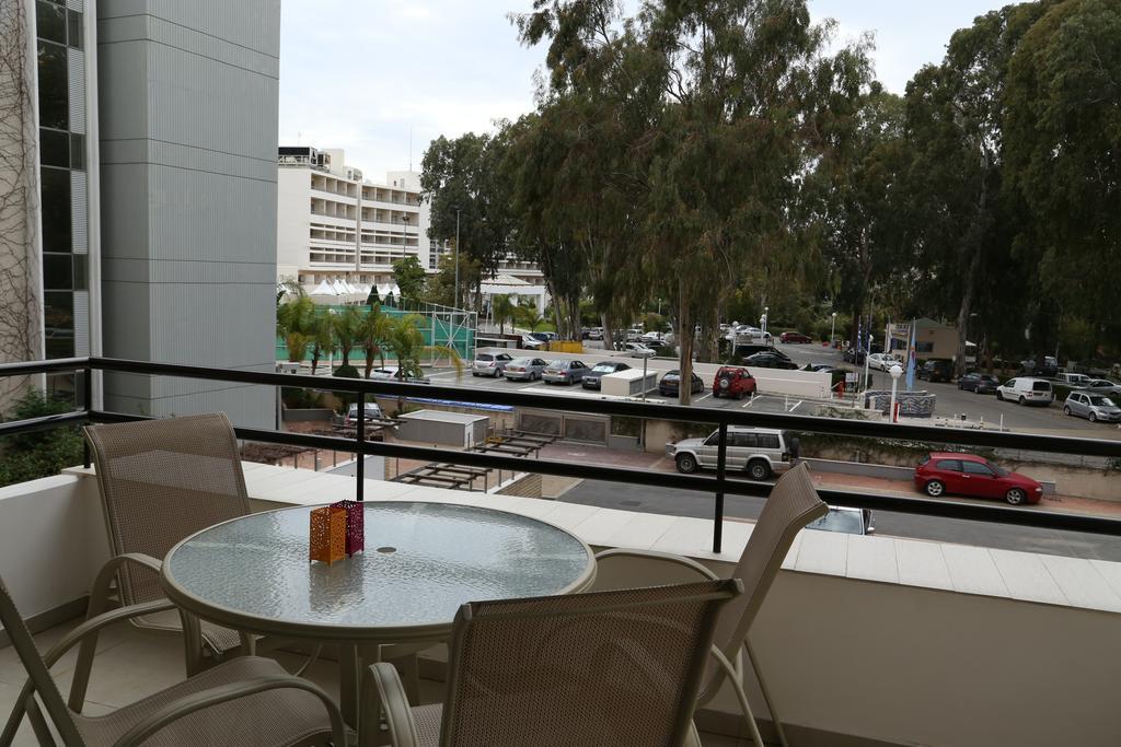 River Beach Apartments Лімасол Номер фото