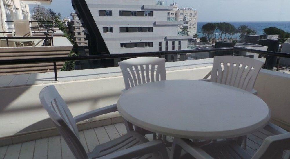 River Beach Apartments Лімасол Екстер'єр фото