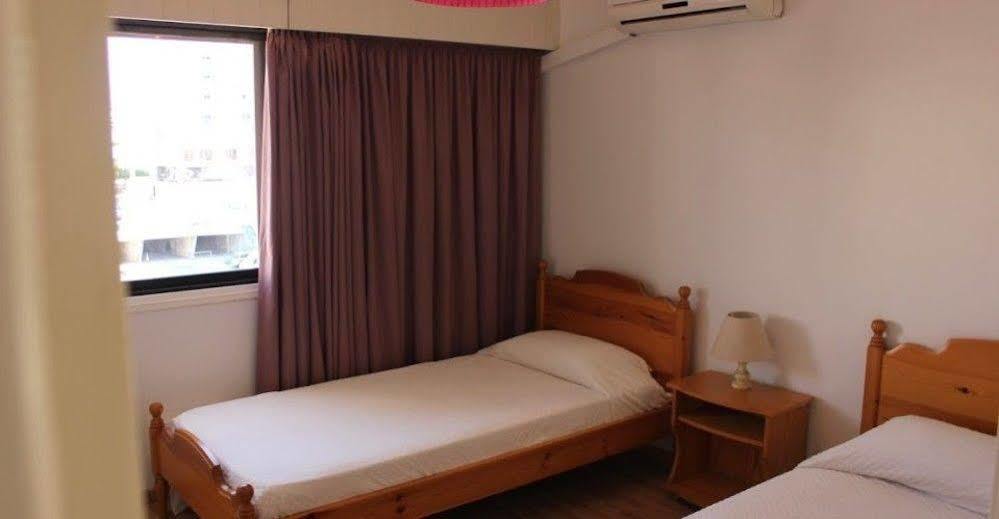River Beach Apartments Лімасол Екстер'єр фото
